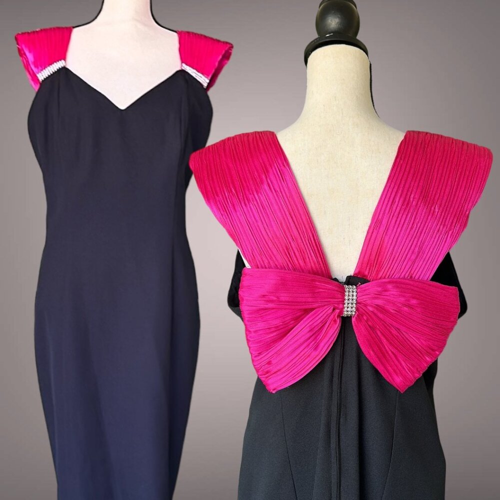 Positively Ellyn Ruched Rhinestone Bow Union Made Dress  Size 16